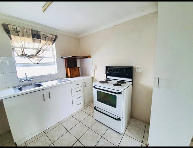 2 BEDROOM APARTMENT FOR SALE IN SPRINGBOK PARK